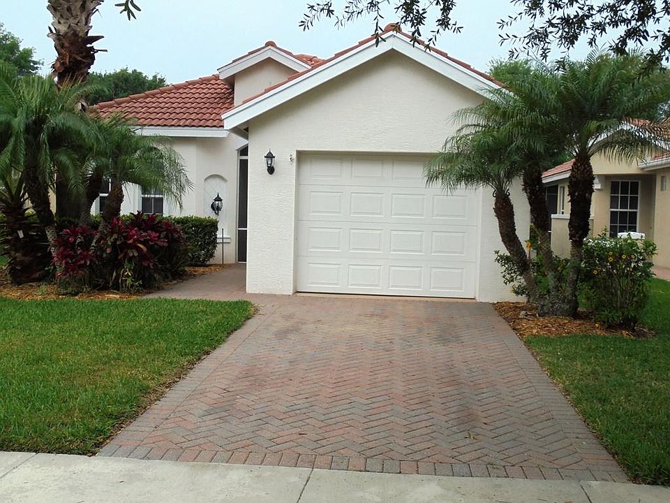 1st image of 646 SW Treasure Cove