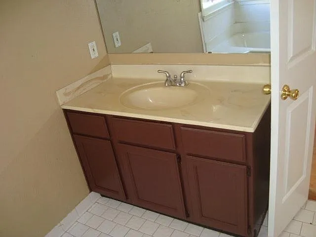 610 Clearwater Pl — Photo 9