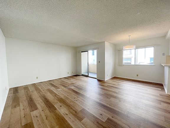 5th image of 290 S Oakland Ave APT 3