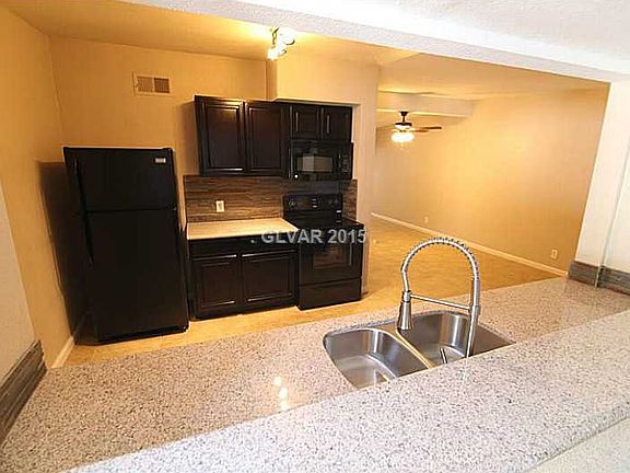 5th image of 3192 Avondale Ave