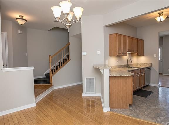 4th image of 2903 Kennebrook Ct #2903