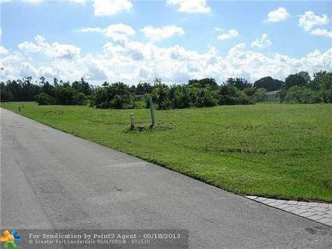 2nd image of 11620 Sw 1st Court ,