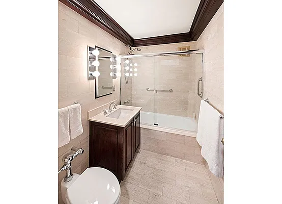 Sold by Warburg | media 13