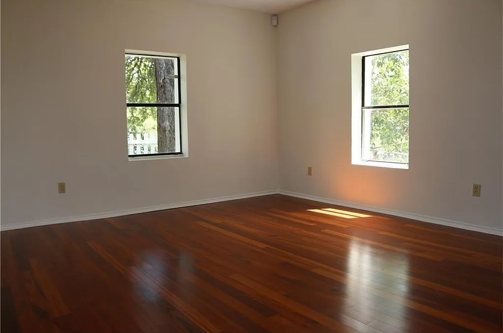 3 bed, 2.0 bath, 1250 sqft, $2,495 — Photo 4
