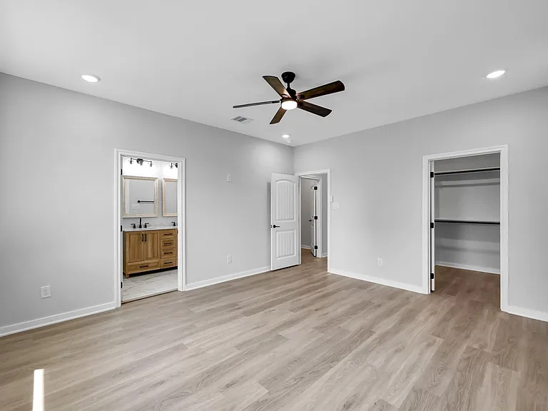 14833 Spica Ct — Photo 33