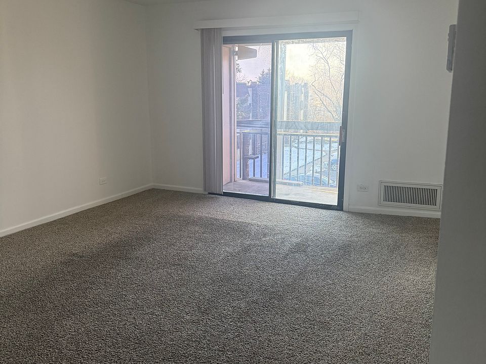 1st image of 2216 Country Club Dr #6