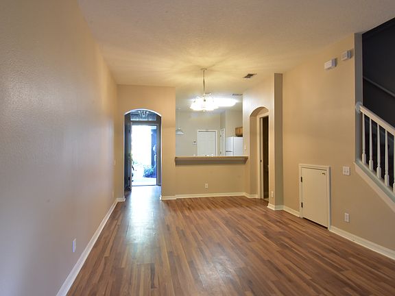 3rd image of 4238 Bismarck Palm Dr