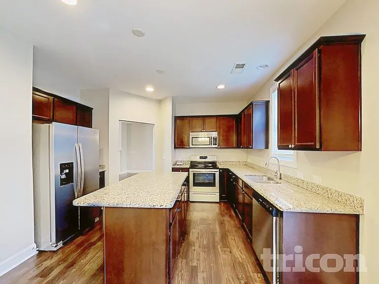 1100 Silver Farm Rd — Photo 6