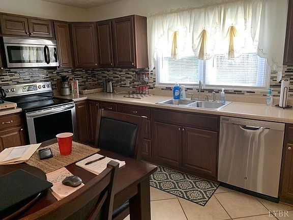 5th image of 1221 Fenwick Dr Lot 10