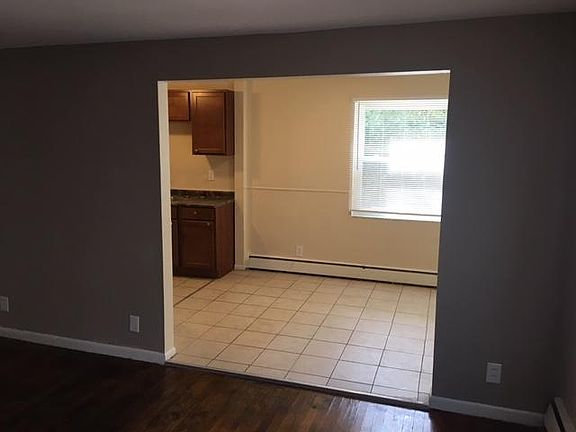 3rd image of 5891 Shadymist Ln APT 4