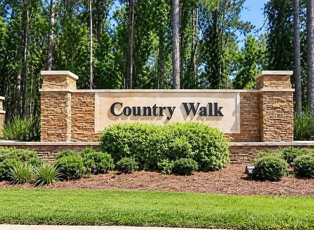 4 bed, 2.0 bath, 1864 sqft, $2,850 — Photo 3