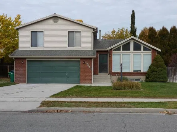 10062 S Countrywood Dr, Sandy, UT 84092