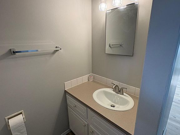 3rd image of 64 Whitnel Ct NE #1