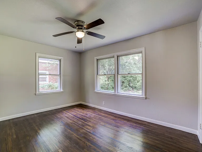 1618 S Ash Pl — Photo 16