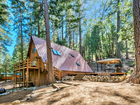 1085 Cooks Spur Rd, Twin Bridges, CA 95735