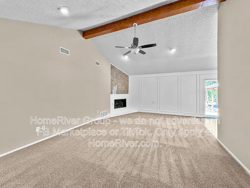 4 bed, 2.0 bath, 1641 sqft, $2,175 — Photo 3