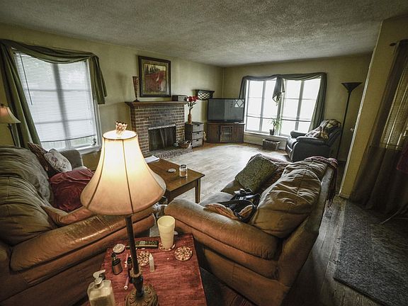 5th image of 1216 Cedar St