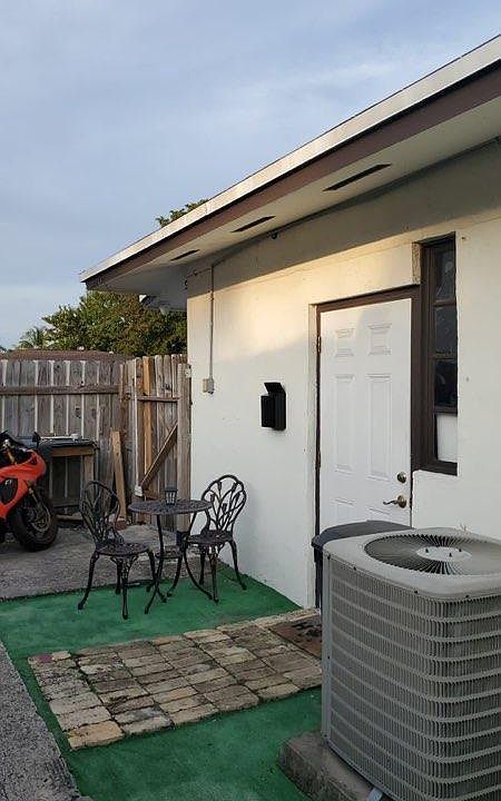 1st image of 130 NW 20th St #3