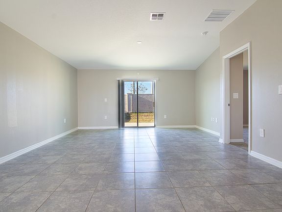 5th image of 317 Estates Ct