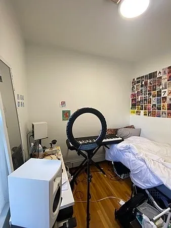 2 bed, 900 sqft, $4,215 — Photo 4