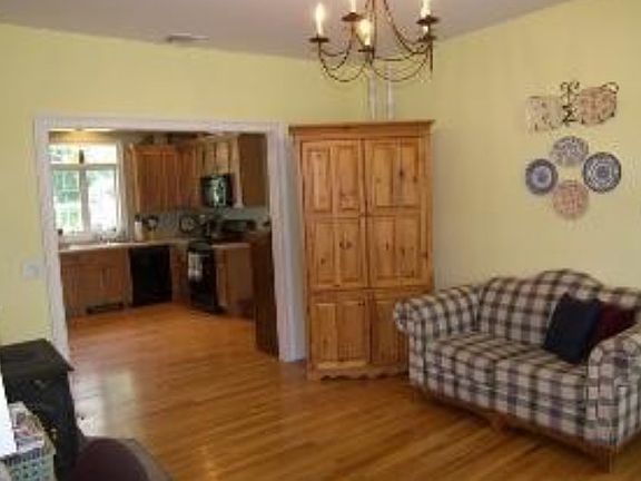 3rd image of 41 Regan Way