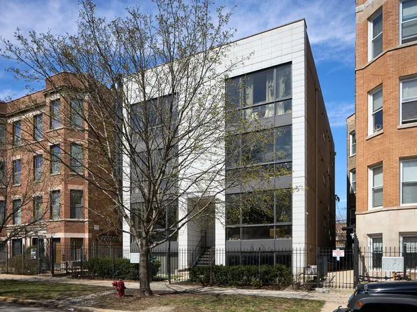 2324 W Huron St APT 2E, Chicago, IL 60612