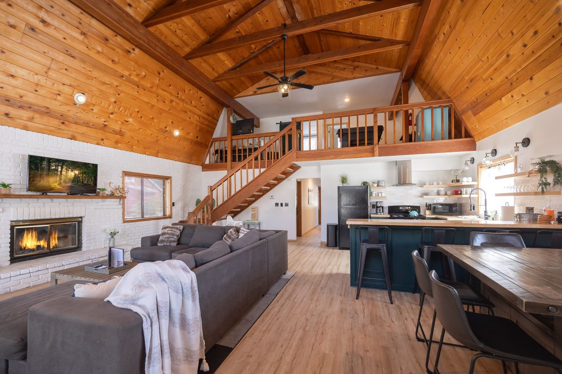 next background image