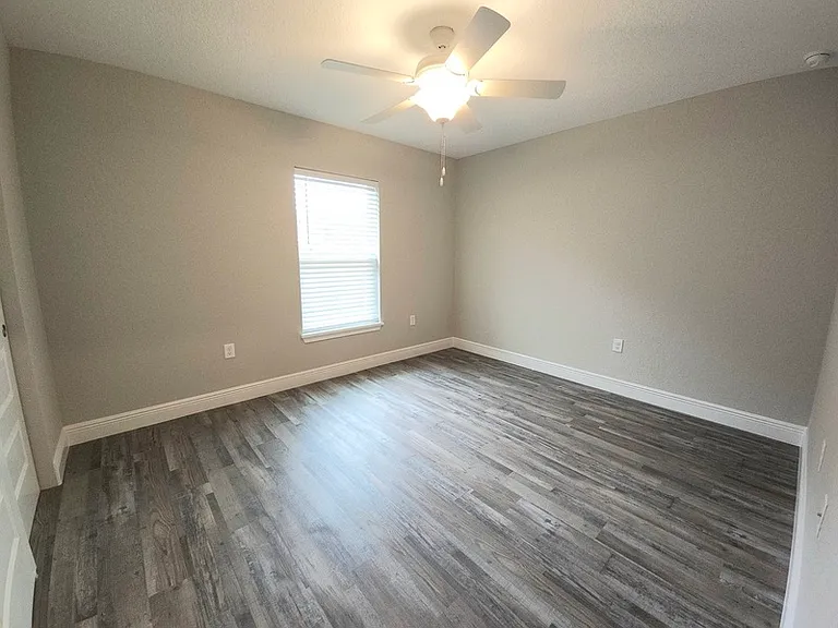 312 Locust Pass — Photo 10