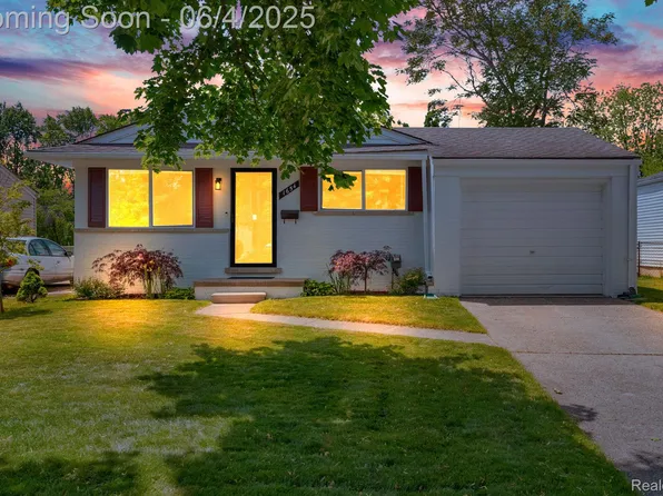 1654 S Berry St, Westland, MI 48186