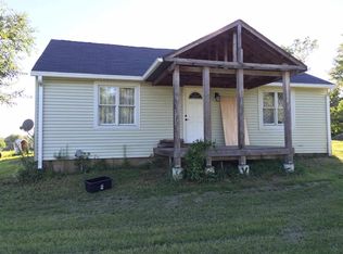 9431 N Angling Rd, Kendallville, IN 46755