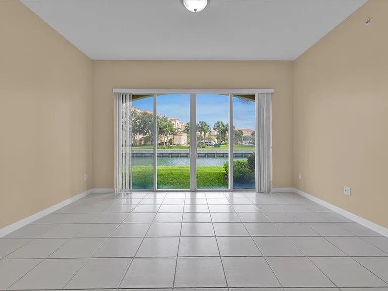 5 Harbour Isle Dr E #103 — Photo 9