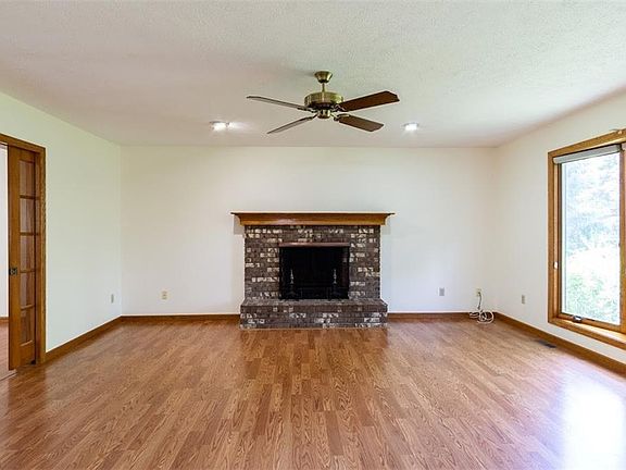 3rd image of 5670 Nicholson Dr