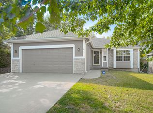 831 Meadow Ln, Leavenworth, KS 66048