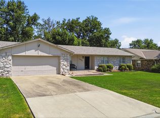 1452 Paradise Ln, Claremore, OK 74017