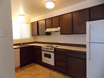 4th image of 1111 S Yelm Pl #B