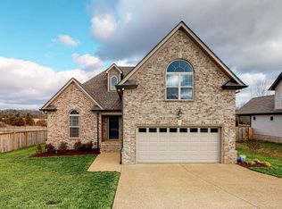207 Hart Ln, Lebanon, TN 37087