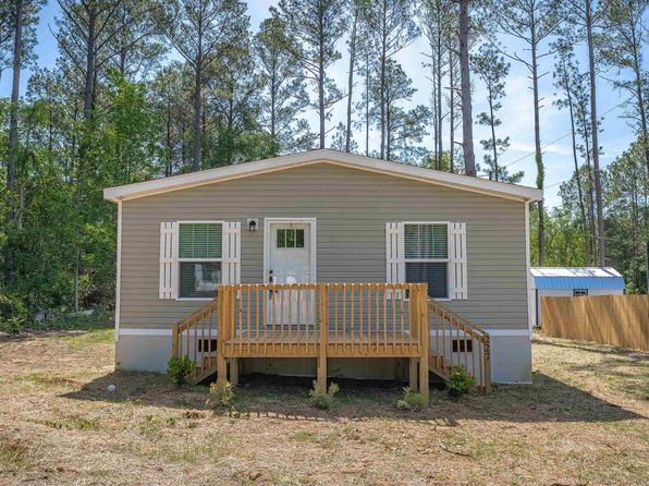 227 Ault Rd, Hopkins, SC 29505