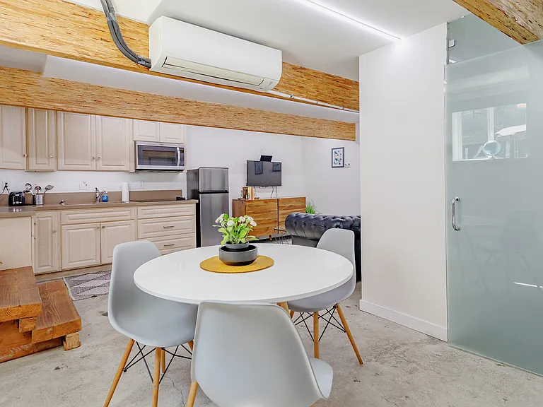 3210 Descanso Dr #B — Photo 7