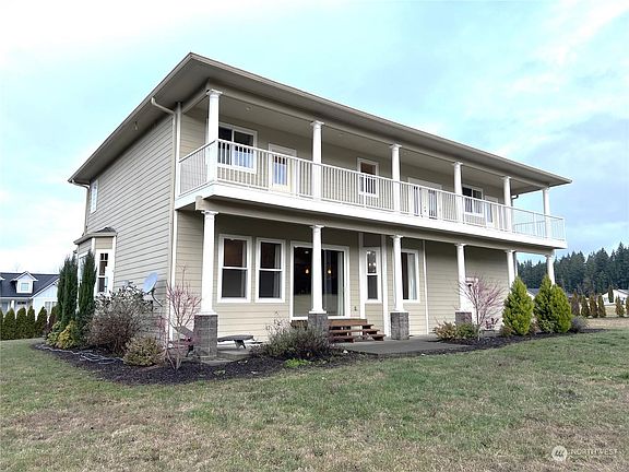 3rd image of 176 Salkum Heights Dr
