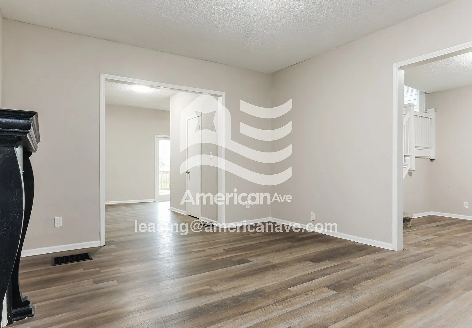 3 bed, 1.0 bath, 1428 sqft, $1,129 — Photo 2