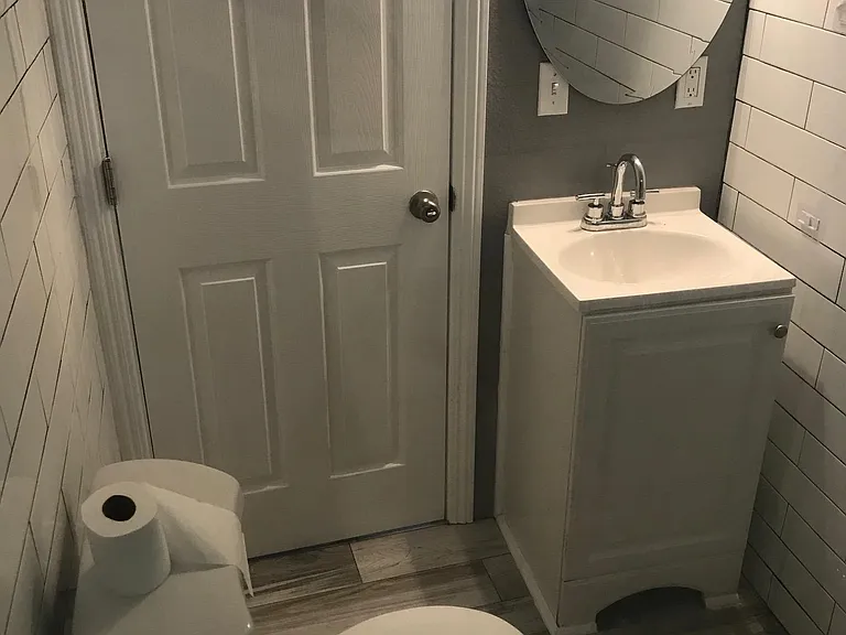 1042 S Rowan Ave #A — Photo 11