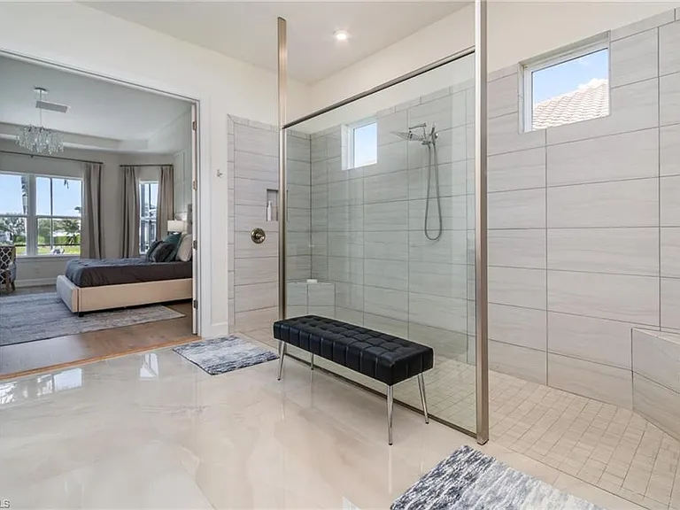 11110 Canal Grande Dr — Photo 15