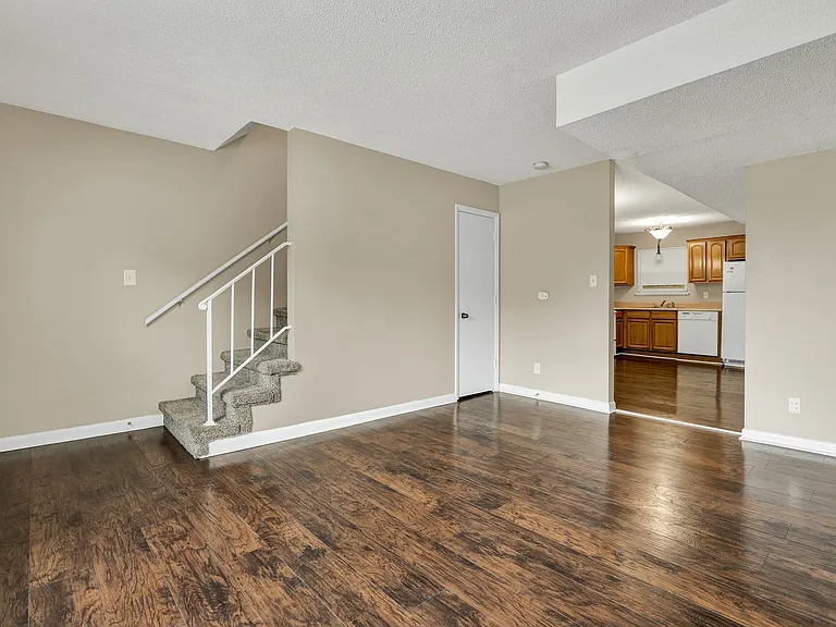 1312 Ely Rd #2 — Photo 4