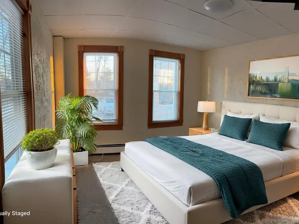 14 Gilkey Ct APT 2, Watertown, MA 02472