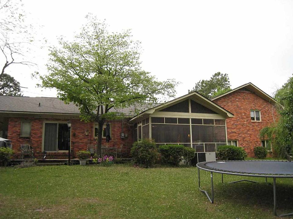 2nd image of 1400 E Siesta Dr