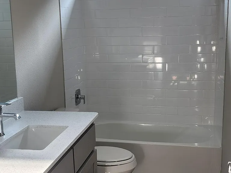 1029 Kirkham Way — Photo 7