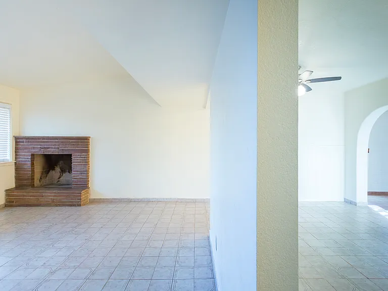 535 N Cimarron St — Photo 18