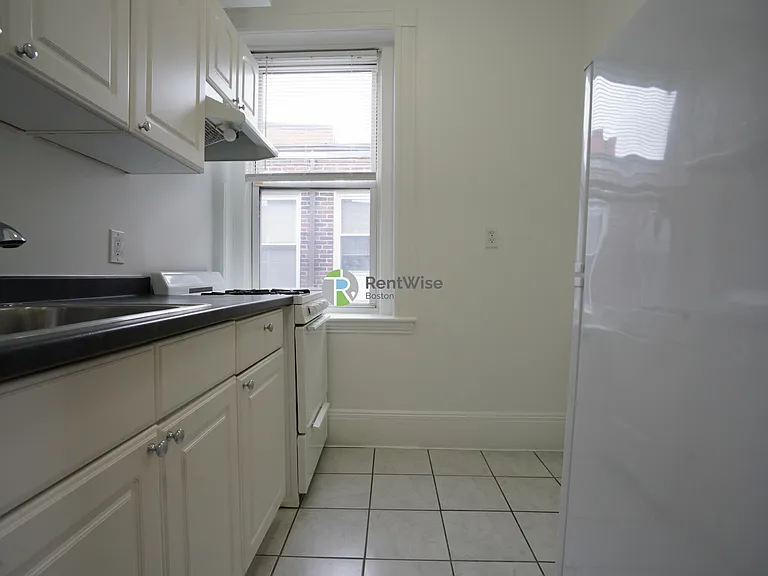 73 Brighton Ave #6 — Photo 6