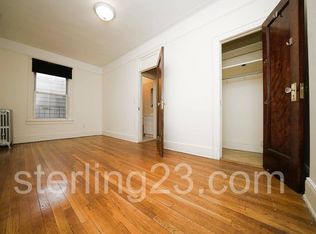 2276 41st St #1D, Astoria, NY 11105