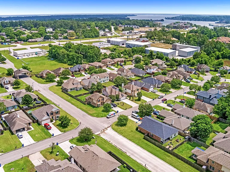 18436 Sunrise Pines Dr — Photo 31